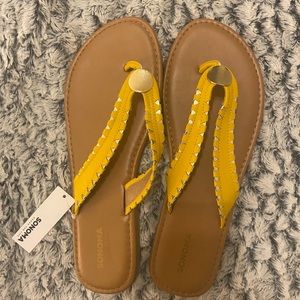NWT Sonoma Size XL (10-11) Yellow Flip Flops